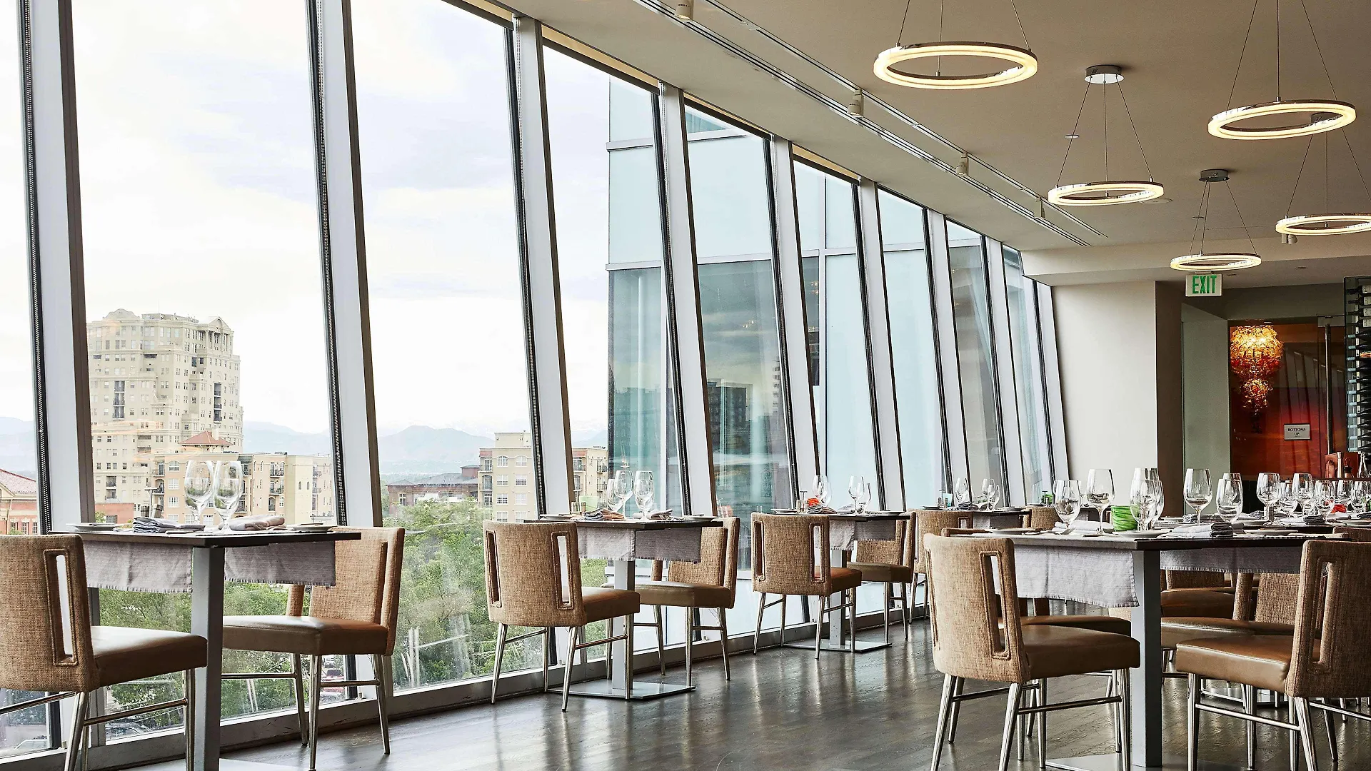 The Art Hotel Denver, Curio Collection By Hilton