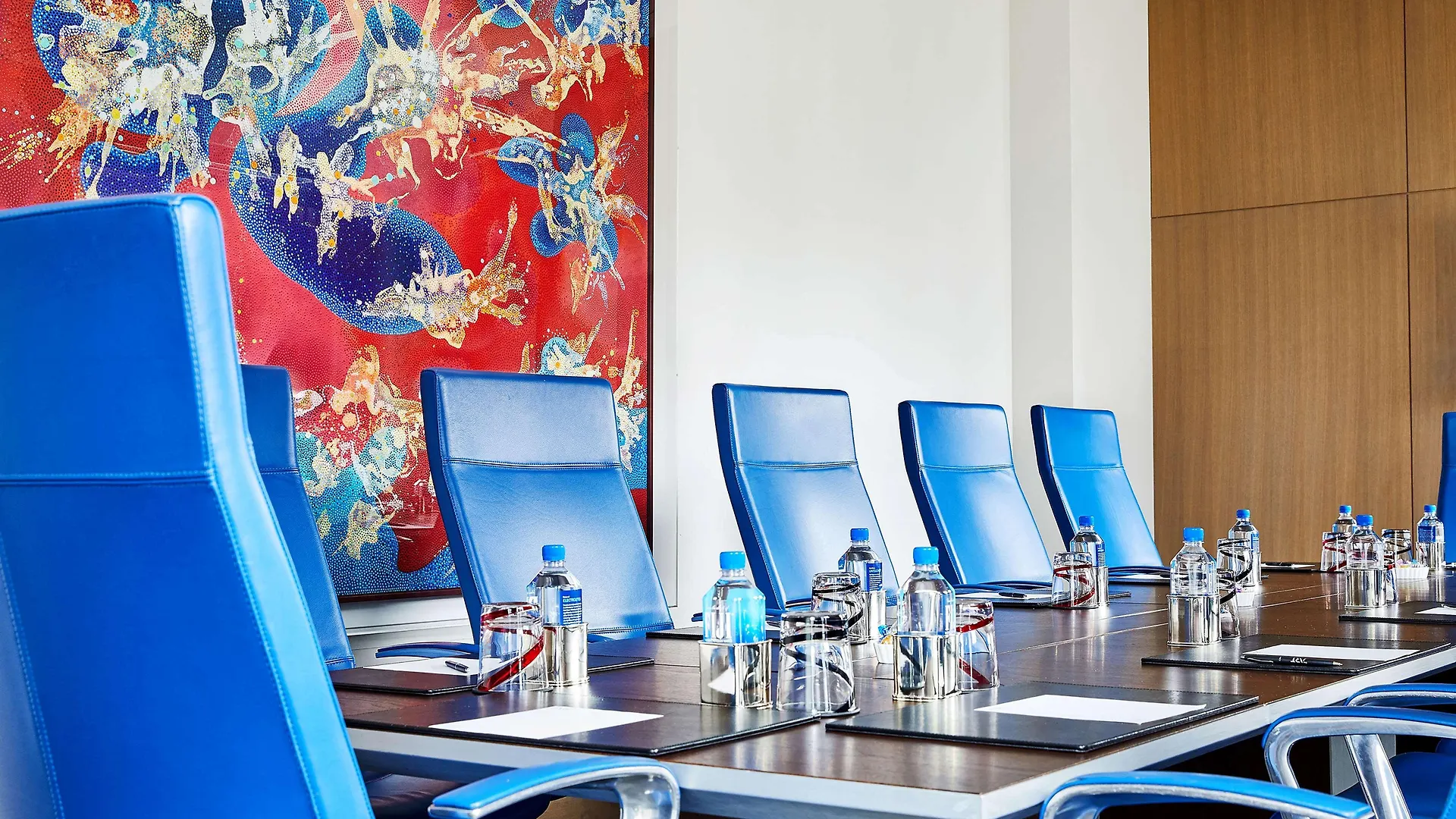 The Art Hotel Denver, Curio Collection By Hilton