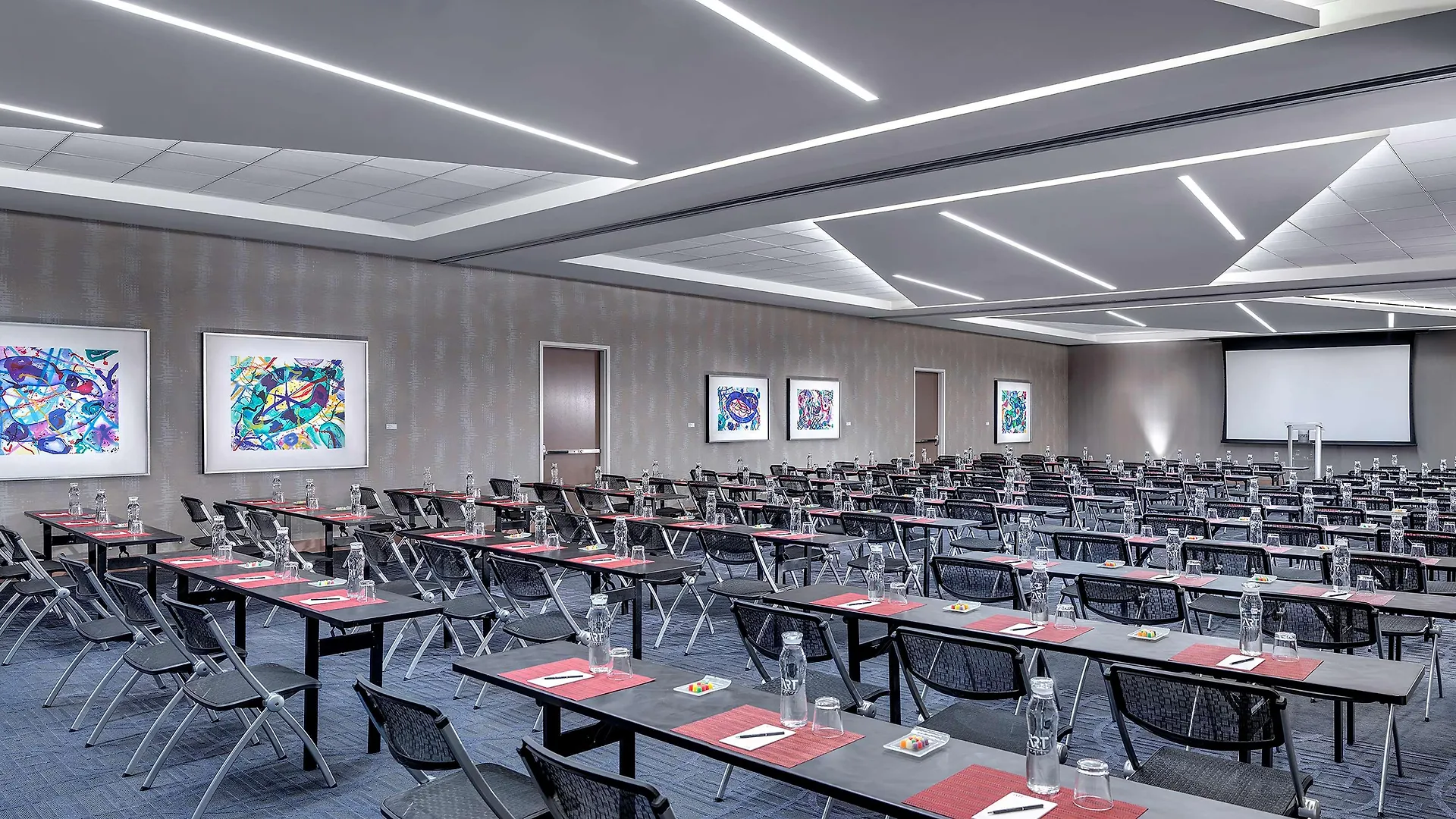 The Art Hotel Denver, Curio Collection By Hilton