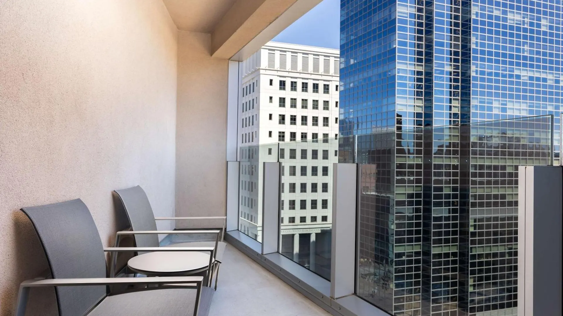 The Art Hotel Denver, Curio Collection By Hilton