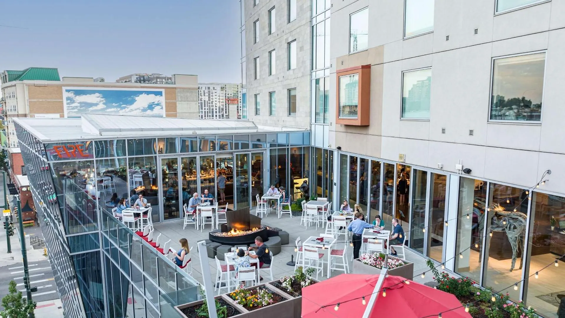 The Art Hotel Denver, Curio Collection By Hilton