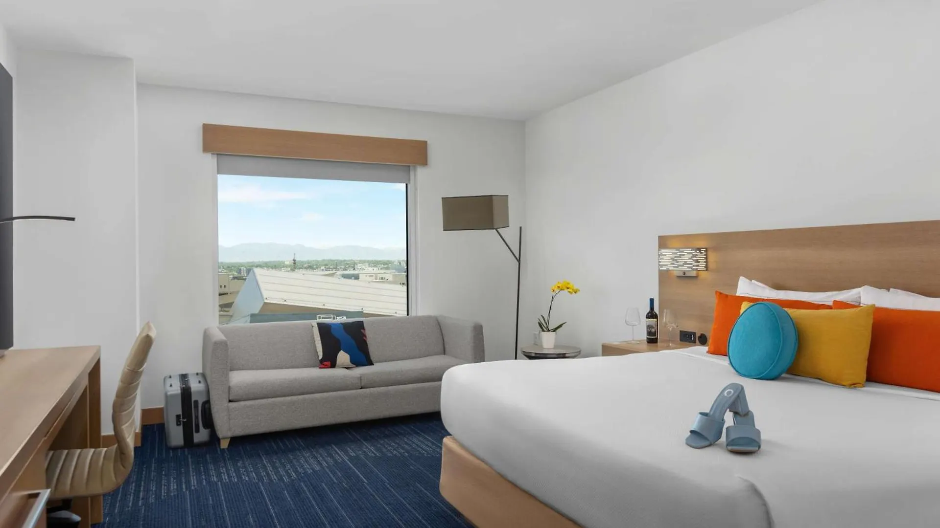 ****  The Art Hotel Denver, Curio Collection By Hilton United States