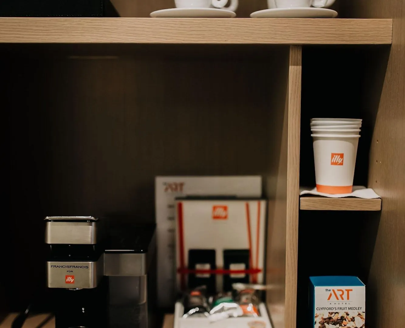 The Art Hotel Denver, Curio Collection By Hilton Denver