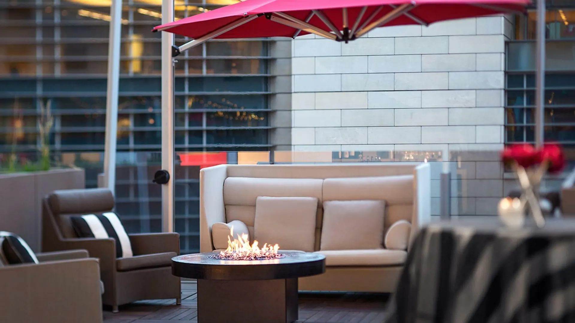 The Art Hotel Denver, Curio Collection By Hilton