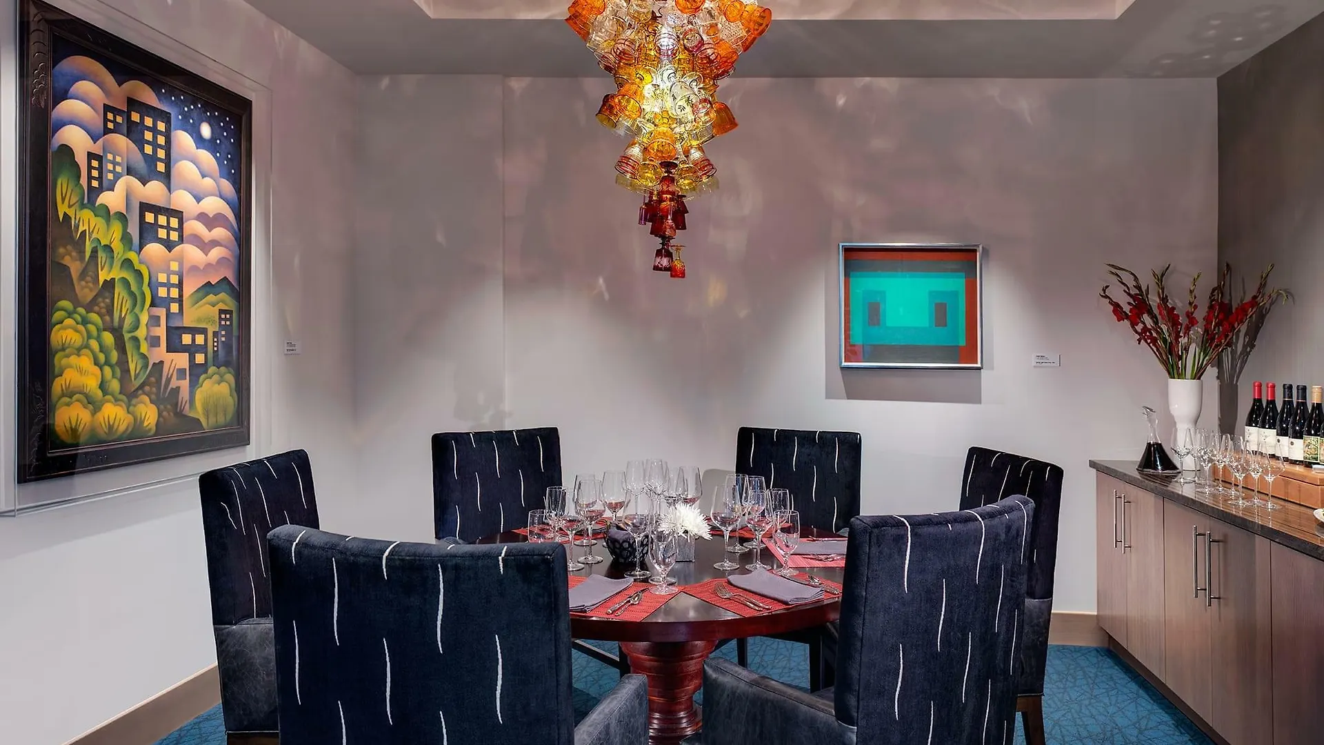 The Art Hotel Denver, Curio Collection By Hilton